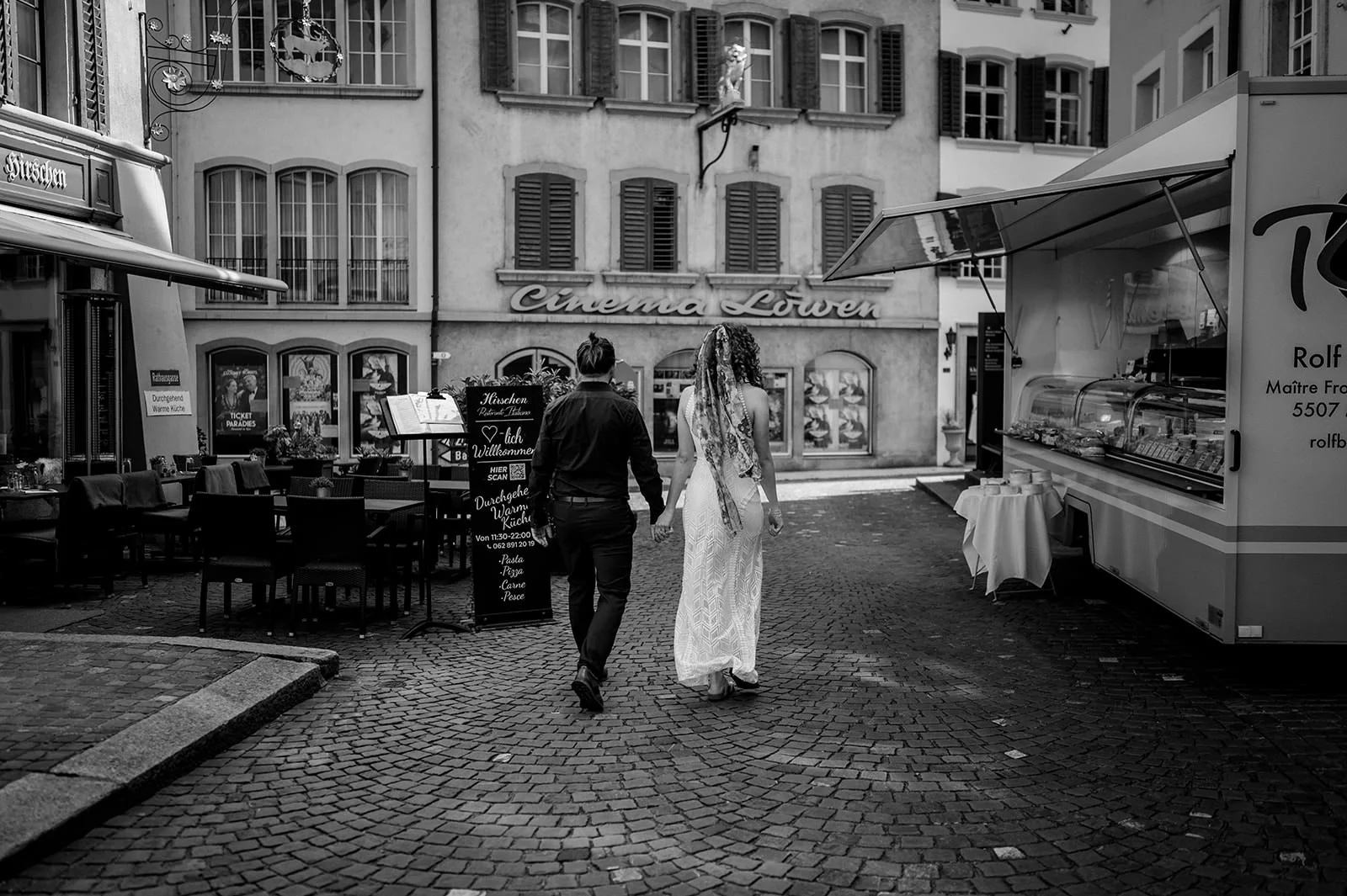 Hochzeit in einem Irish Pub in Lenzburg, Schweiz (Hochzeitsfotografie von Franzie Herre Photography) International Wedding